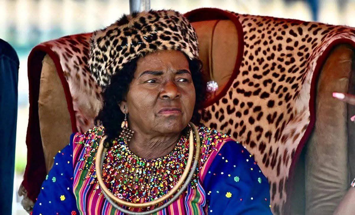 MINISTER NZIMANDE PAYS TRIBUTE TO HOSI DR. TINYIKO LWANDLAMUNI PHYLIA N’WAMITWA II