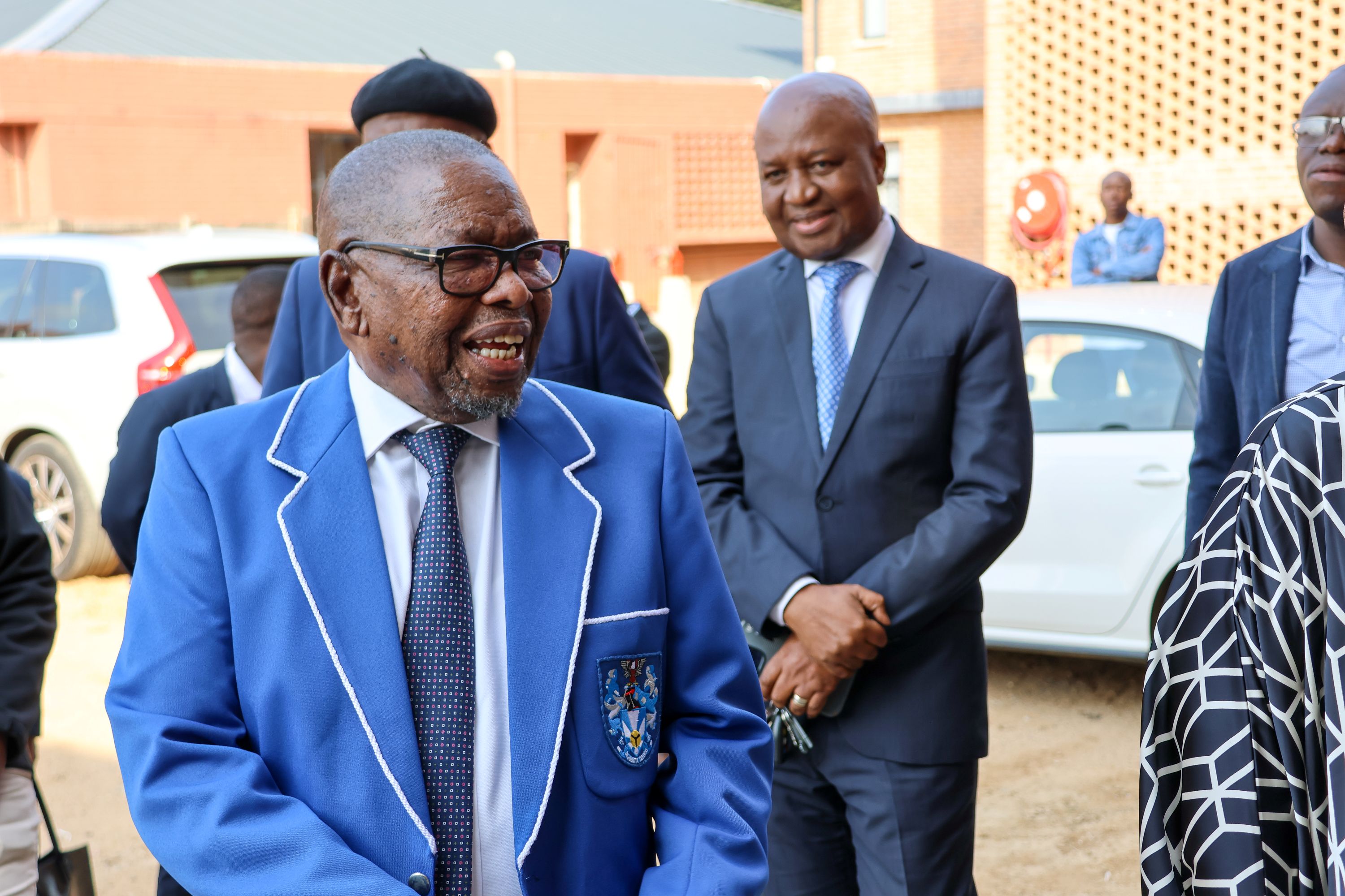 Min Zululand Laugh 01